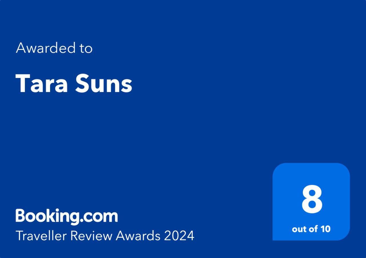 Tara Suns 호텔 바도다라 외부 사진